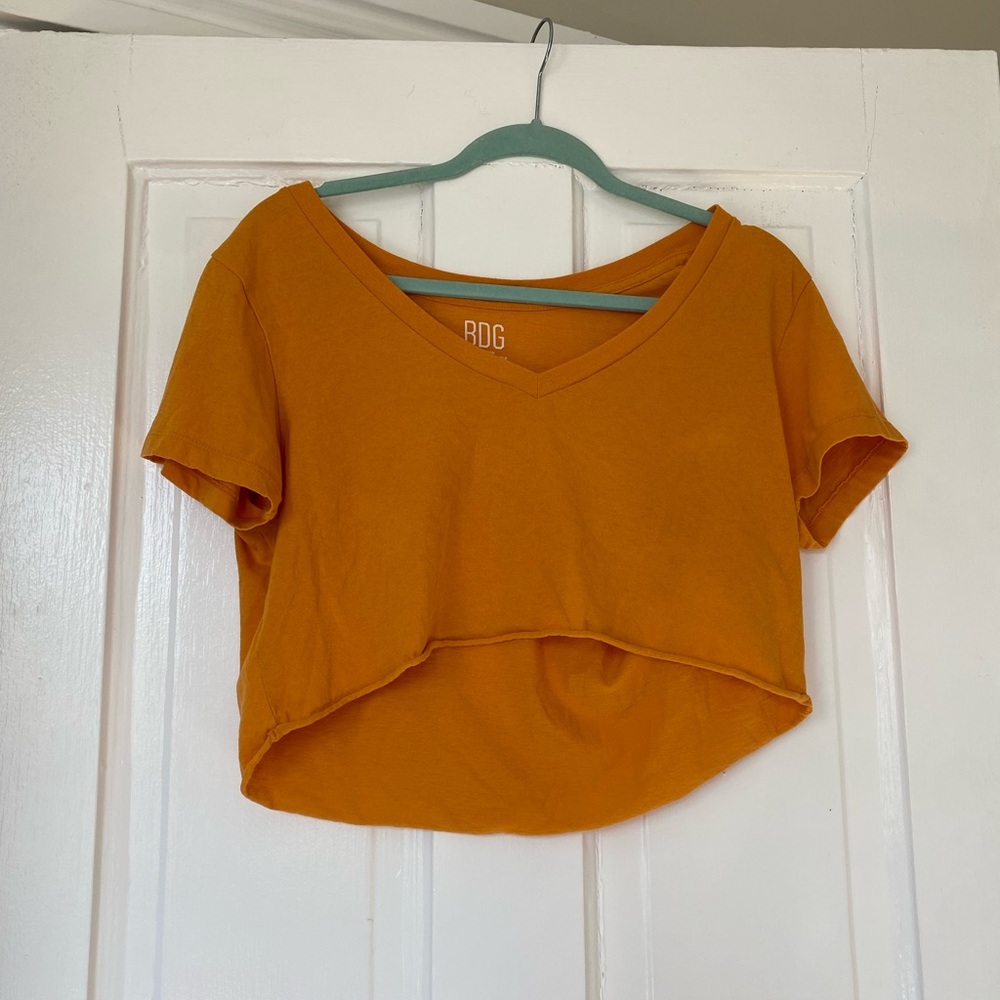 BDG Sammie V-Neck Cutoff Cropped T-Shirt